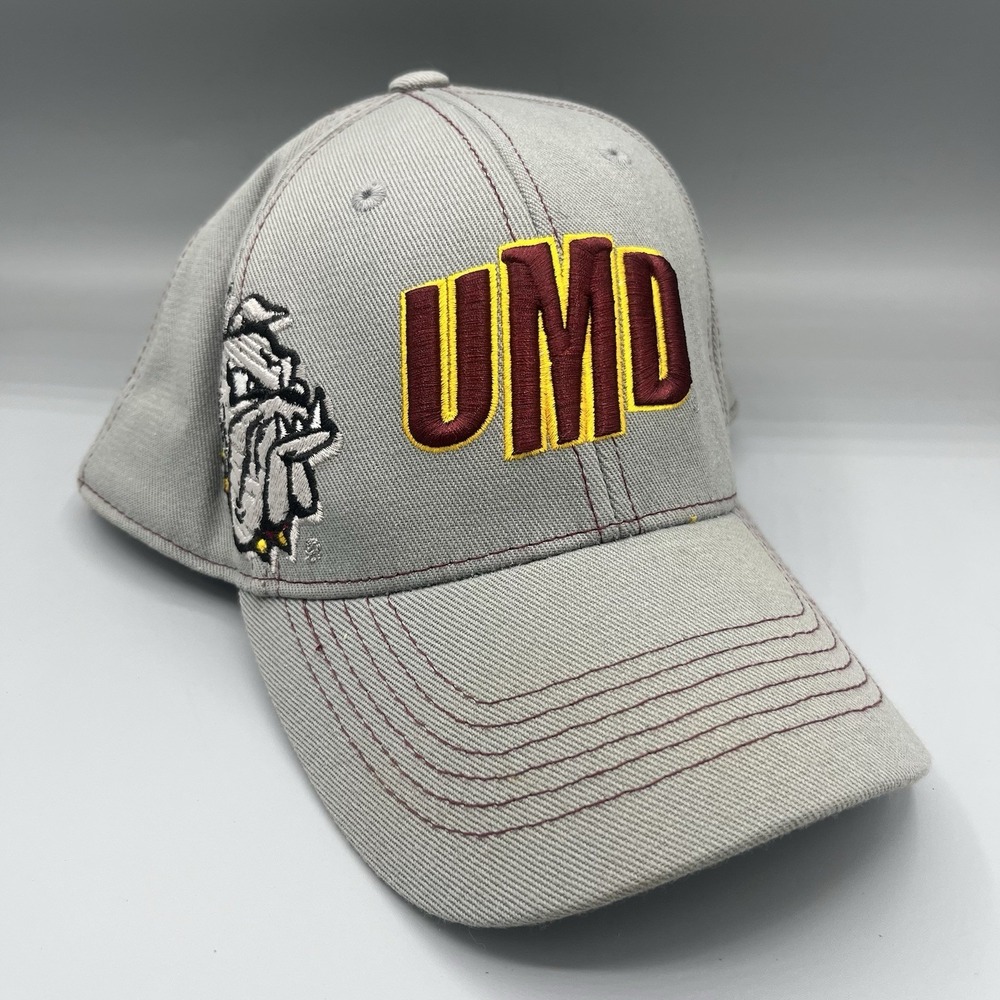Top of the World UMD Bulldogs Hat OneFit Gray Minnesota Duluth NCAA Stretch Cap